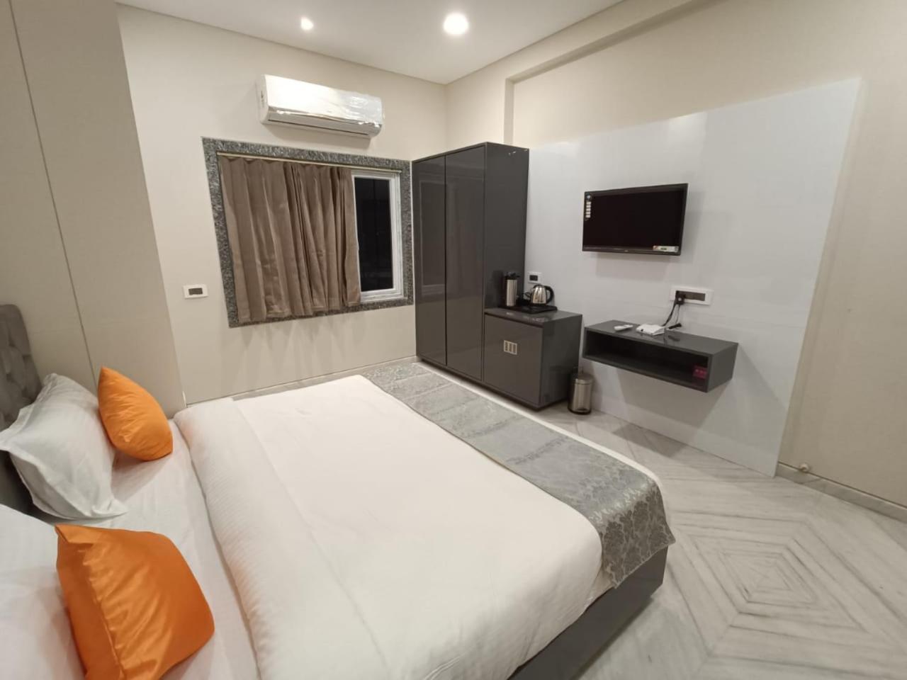 Hotel Shri Anand Dham, Nathdwara - 125 Meters Away From The Temple Zimmer foto
